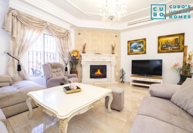 Villa in Alhaurin de la Torre - Cubo's Villa Bellavista La Jona & Heated Pool Villa in Alhaurin de la Torre - Cubo's Villa Bellavista La Jona & Heated Pool