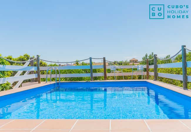 Private pool of this Finca in Alhaurín el Grande