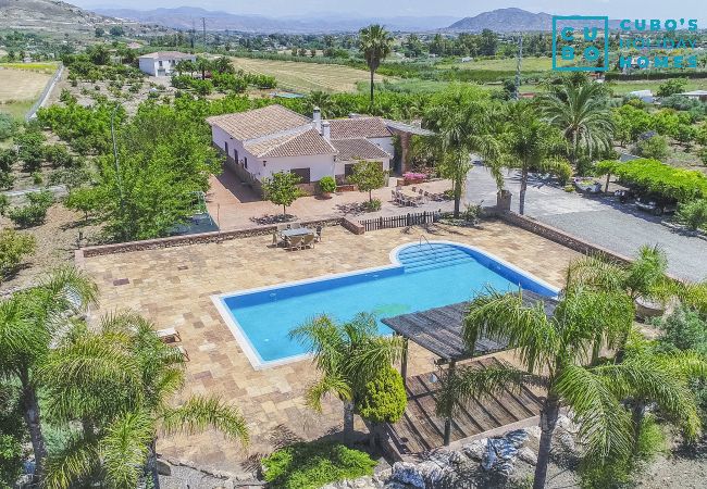 Swimming pool of this farm in Alhaurín el grande