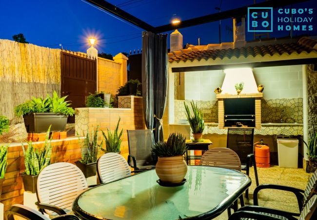Villa in Alhaurin de la Torre - Cubo's Casa El Azahar Villa in Alhaurin de la Torre - Cubo's Casa El Azahar