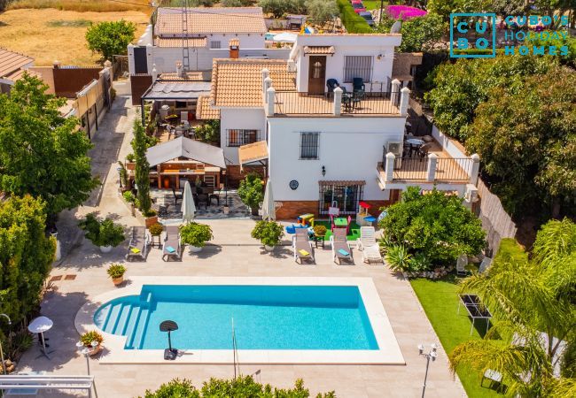 Villa in Alhaurin de la Torre - Cubo's Casa El Azahar Villa in Alhaurin de la Torre - Cubo's Casa El Azahar