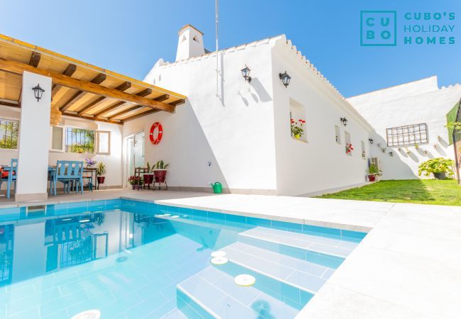 Pool of this rural house in Cártama Station