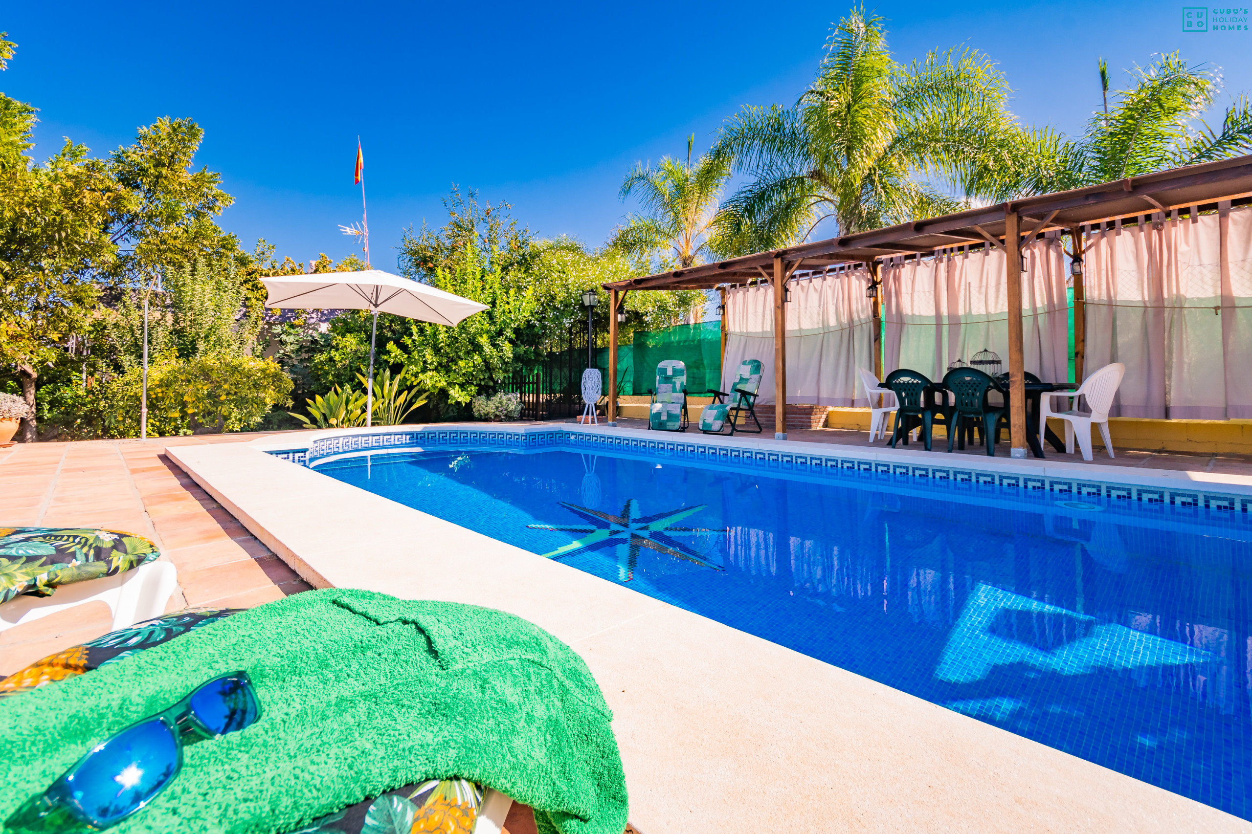 Outdoor pool of this villa in Alhaurín el Grande