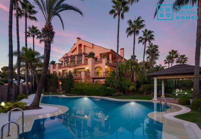 Apartment in Marbella - Cubo's Luxury Beach Front Duplex Puerto Banus