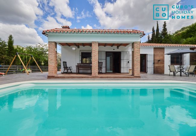 Pool of this farm in the Montes de Málaga