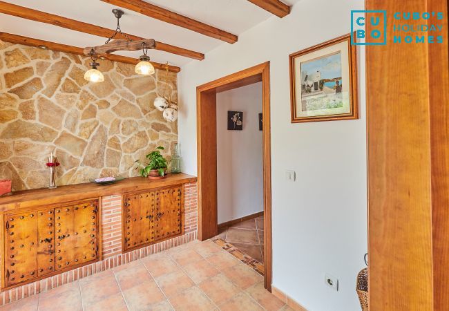 Villa in Casabermeja - Cubo's Finca El Nogal de los Montes de Málaga Villa in Casabermeja - Cubo's Finca El Nogal de los Montes de Málaga