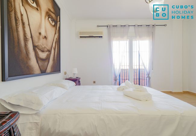 Villa in Alhaurin de la Torre - Cubo's Villa Plumaria de Alhaurin Villa in Alhaurin de la Torre - Cubo's Villa Plumaria de Alhaurin