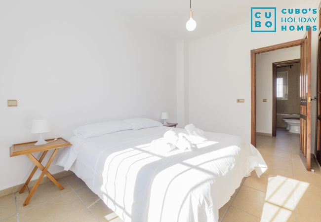 Villa in Alhaurin de la Torre - Cubo's Villa Plumaria de Alhaurin Villa in Alhaurin de la Torre - Cubo's Villa Plumaria de Alhaurin