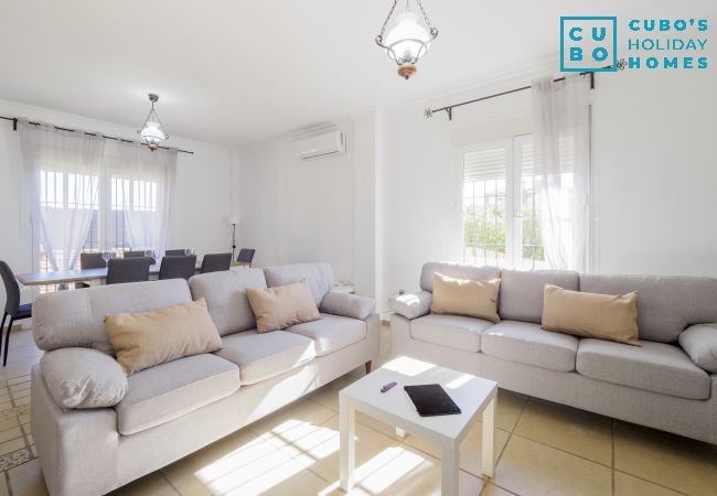 Villa in Alhaurin de la Torre - Cubo's Villa Plumaria de Alhaurin Villa in Alhaurin de la Torre - Cubo's Villa Plumaria de Alhaurin