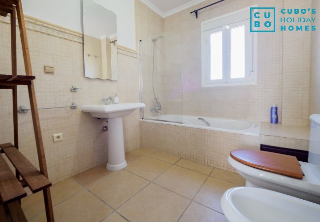 Villa in Alhaurin de la Torre - Cubo's Villa Plumaria de Alhaurin Villa in Alhaurin de la Torre - Cubo's Villa Plumaria de Alhaurin