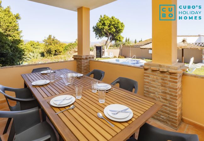 Villa in Alhaurin de la Torre - Cubo's Villa Plumaria de Alhaurin Villa in Alhaurin de la Torre - Cubo's Villa Plumaria de Alhaurin