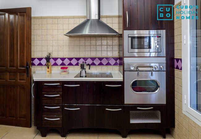 Villa in Alhaurin de la Torre - Cubo's Villa Plumaria de Alhaurin Villa in Alhaurin de la Torre - Cubo's Villa Plumaria de Alhaurin