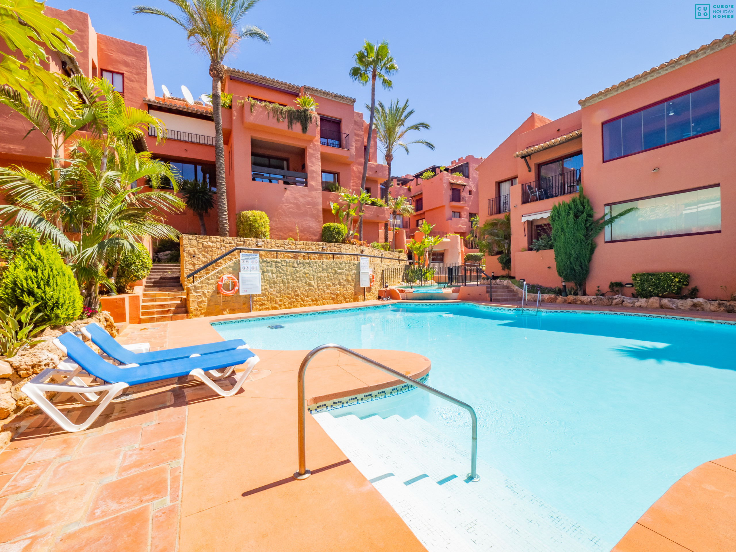 Communal pool of the apartment near the beach with parking included