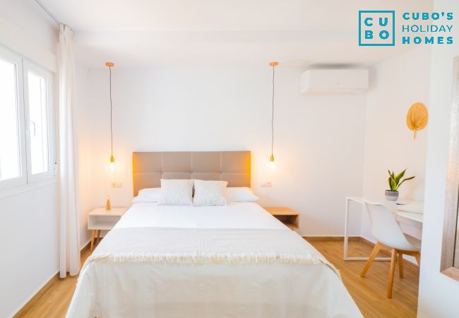 Rent by room in Torre de Benagalbon - Cubo's Hostal William's Sunny 1 with Breakfast Rent by room in Torre de Benagalbon - Cubo's Hostal William's Sunny 1 with Breakfast