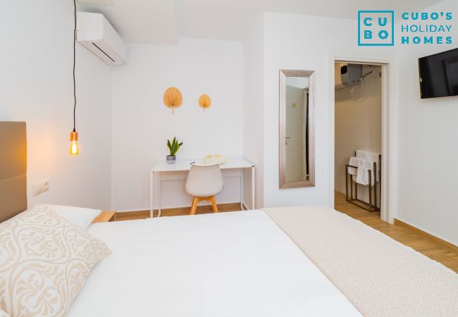 Rent by room in Torre de Benagalbon - Cubo's Hostal William's Sunny 1 with Breakfast Rent by room in Torre de Benagalbon - Cubo's Hostal William's Sunny 1 with Breakfast