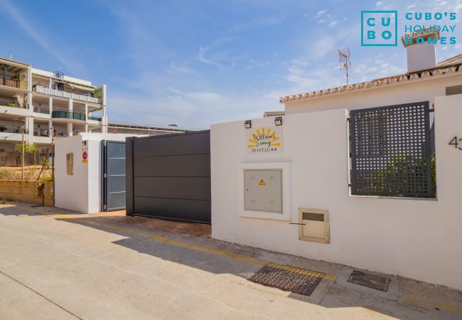 Rent by room in Torre de Benagalbon - Cubo's Hostal William's Sunny 3 with Breakfast Rent by room in Torre de Benagalbon - Cubo's Hostal William's Sunny 3 with Breakfast