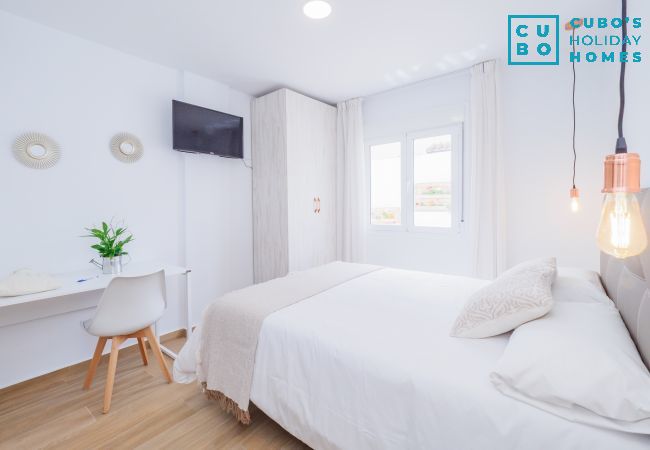 Rent by room in Torre de Benagalbon - Cubo's Hostal William's Sunny 4 with Breakfast Rent by room in Torre de Benagalbon - Cubo's Hostal William's Sunny 4 with Breakfast