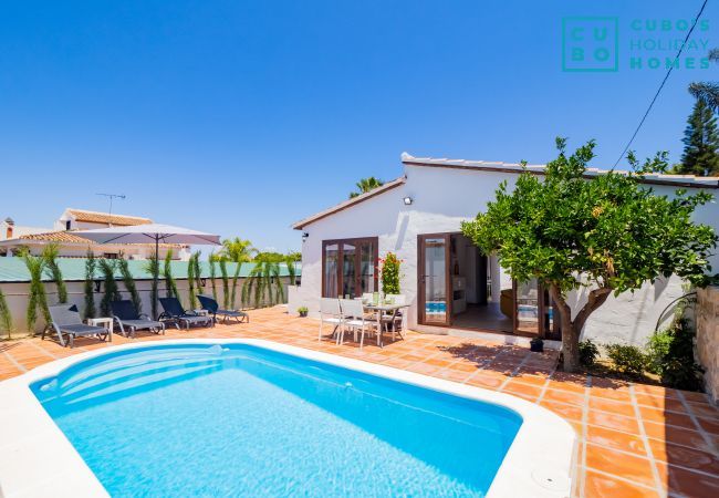 Cottage in Alhaurin de la Torre - Cubo's Finca La Graciosa