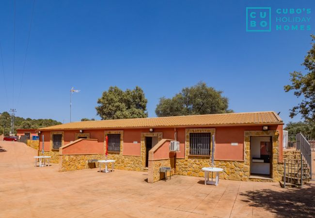 Bungalow in Obejo - Cubo's Private Family Hacienda El Encinar