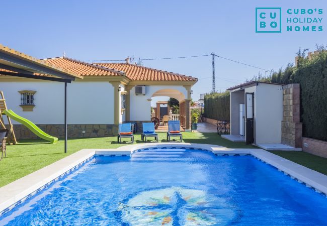 Charming country house with swimming pool for 8 people in Alhaurín de la Torre