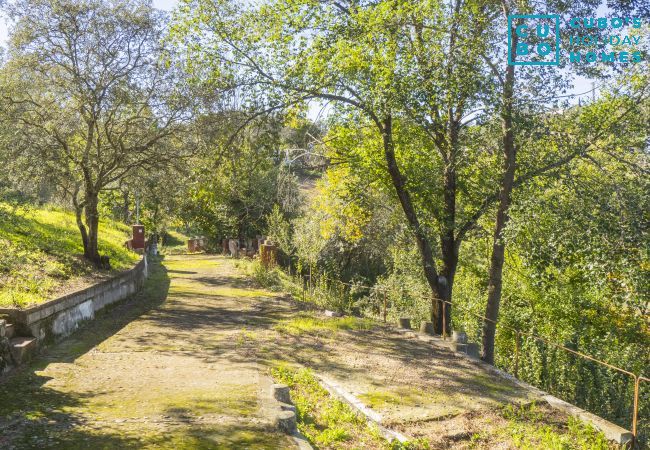 Cottage in Guillena - Cubo's Quinta de los Cisnes & minigolf included