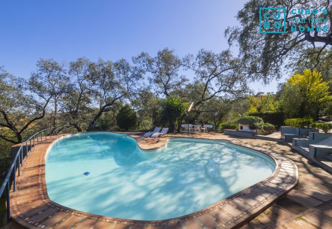 Cottage in Guillena - Cubo's Quinta de los Cisnes & minigolf included Cottage in Guillena - Cubo's Quinta de los Cisnes & minigolf included