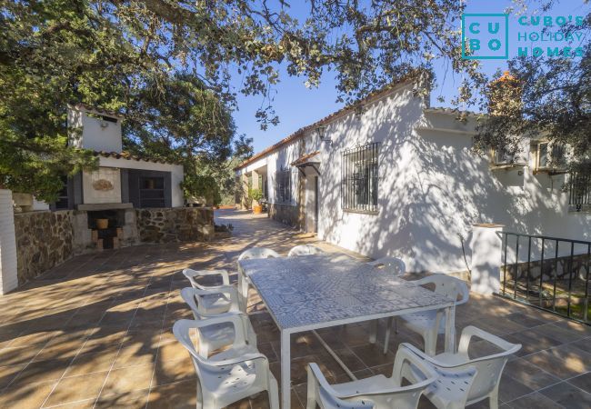 Cottage in Guillena - Cubo's Quinta de los Cisnes & minigolf included Cottage in Guillena - Cubo's Quinta de los Cisnes & minigolf included