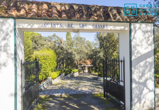 Cottage in Guillena - Cubo's Quinta de los Cisnes & minigolf included Cottage in Guillena - Cubo's Quinta de los Cisnes & minigolf included