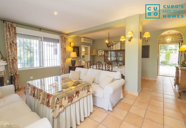 Cottage in Guillena - Cubo's Quinta de los Cisnes & minigolf included Cottage in Guillena - Cubo's Quinta de los Cisnes & minigolf included