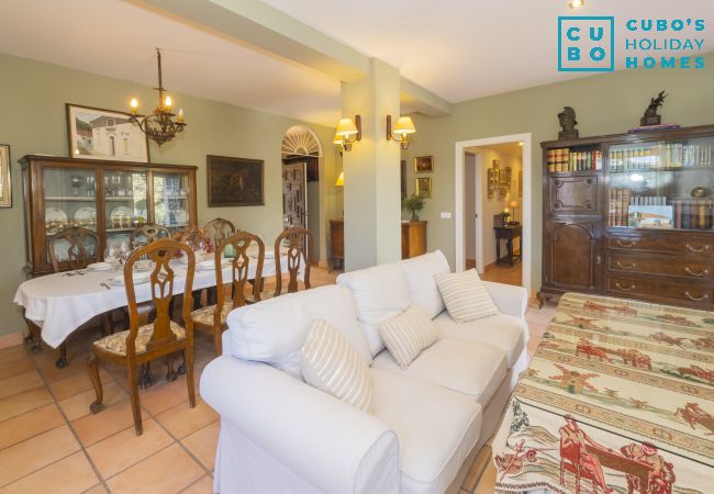 Cottage in Guillena - Cubo's Quinta de los Cisnes & minigolf included Cottage in Guillena - Cubo's Quinta de los Cisnes & minigolf included
