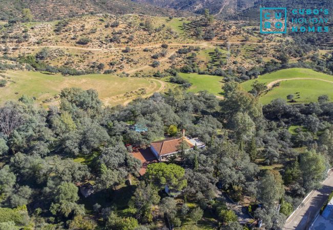 Cottage in Guillena - Cubo's Quinta de los Cisnes & minigolf included Cottage in Guillena - Cubo's Quinta de los Cisnes & minigolf included