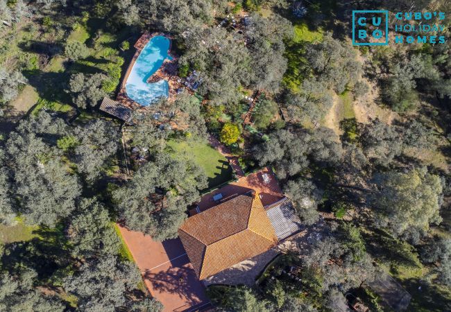 Cottage in Guillena - Cubo's Quinta de los Cisnes & minigolf included Cottage in Guillena - Cubo's Quinta de los Cisnes & minigolf included