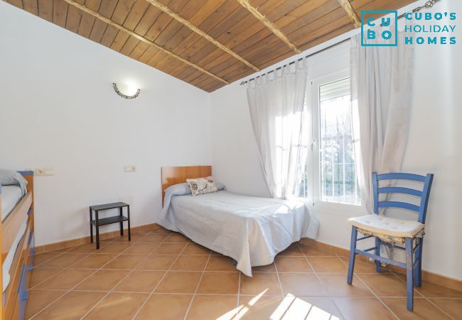 Cottage in Alhaurín el Grande - Cubo's Casa La Bravo BBQ Roof Terrace Cottage in Alhaurín el Grande - Cubo's Casa La Bravo BBQ Roof Terrace