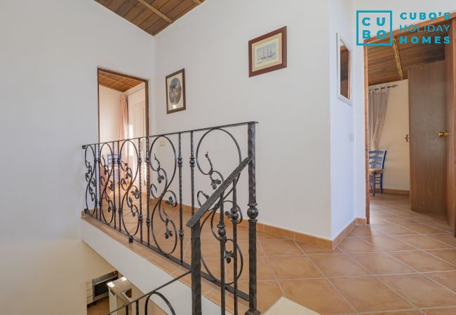 Cottage in Alhaurín el Grande - Cubo's Casa La Bravo BBQ Roof Terrace Cottage in Alhaurín el Grande - Cubo's Casa La Bravo BBQ Roof Terrace