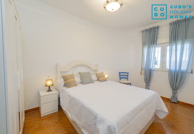 Cottage in Alhaurín el Grande - Cubo's Casa La Bravo BBQ Roof Terrace Cottage in Alhaurín el Grande - Cubo's Casa La Bravo BBQ Roof Terrace