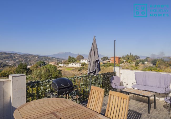 Cottage in Alhaurín el Grande - Cubo's Casa La Bravo BBQ Roof Terrace Cottage in Alhaurín el Grande - Cubo's Casa La Bravo BBQ Roof Terrace