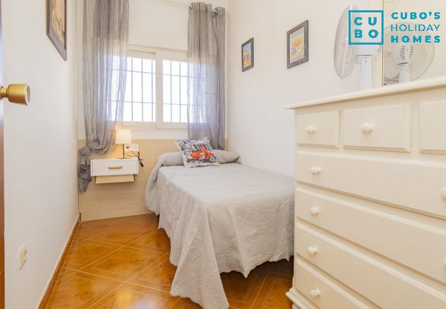 Cottage in Alhaurín el Grande - Cubo's Casa La Bravo BBQ Roof Terrace Cottage in Alhaurín el Grande - Cubo's Casa La Bravo BBQ Roof Terrace