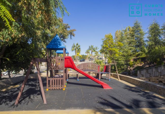 Cottage in Alhaurín el Grande - Cubo's Casa La Bravo BBQ Roof Terrace Cottage in Alhaurín el Grande - Cubo's Casa La Bravo BBQ Roof Terrace