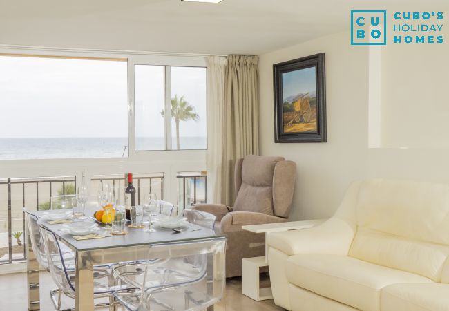 Apartment in Estepona - Cubo's Estepona Oceanview Apartment & Free Parking