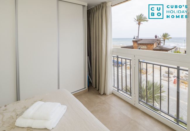 Apartment in Estepona - Cubo's Estepona Oceanview Apartment & Free Parking