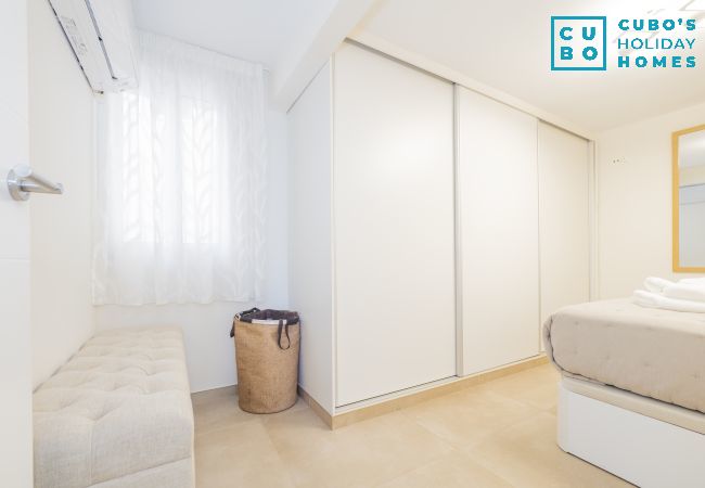 Apartment in Estepona - Cubo's Estepona Oceanview Apartment & Free Parking