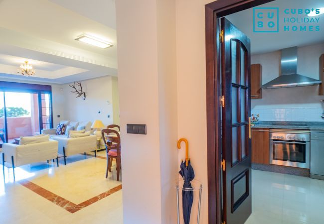 Apartment in Ojen - Cubo's Marbella Apartment Golf & Parking