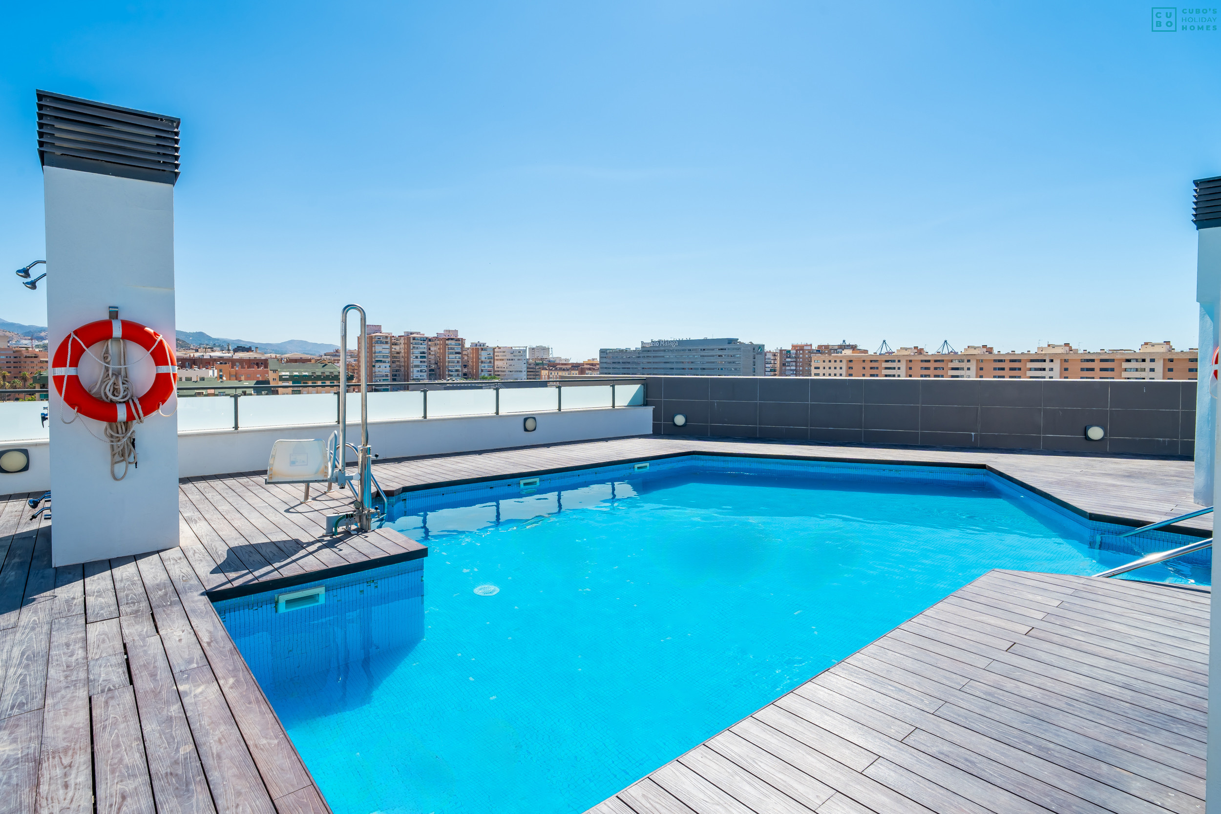 Holiday apartment with pool in Malaga for couples