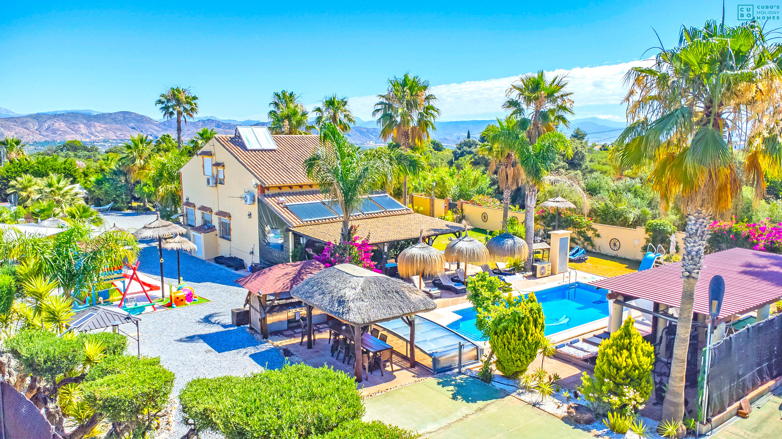 Wonderful holiday villa for 20 persons with swimming pool
