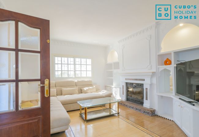 Villa in Alhaurin de la Torre - Cubo's Villa Pino Verde Villa in Alhaurin de la Torre - Cubo's Villa Pino Verde