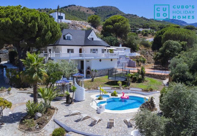 Villa in Alhaurin de la Torre - Cubo's Villa Pino Verde Villa in Alhaurin de la Torre - Cubo's Villa Pino Verde