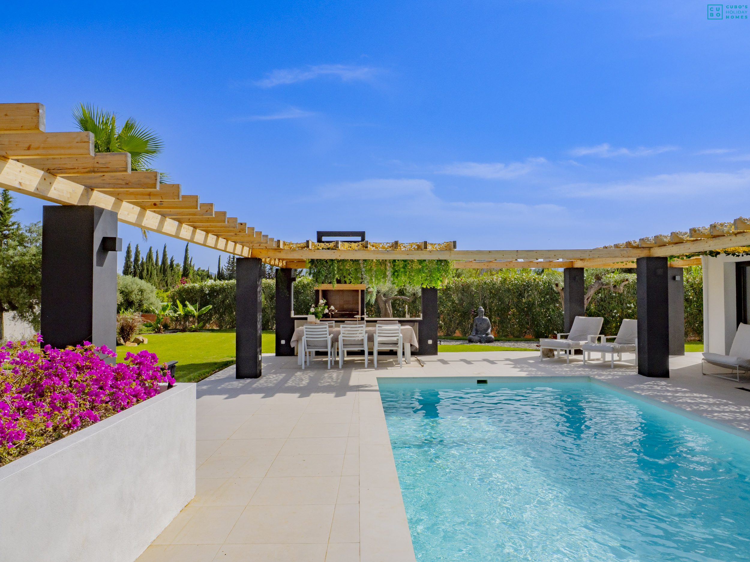 Holiday villa in Alhaurín with pool