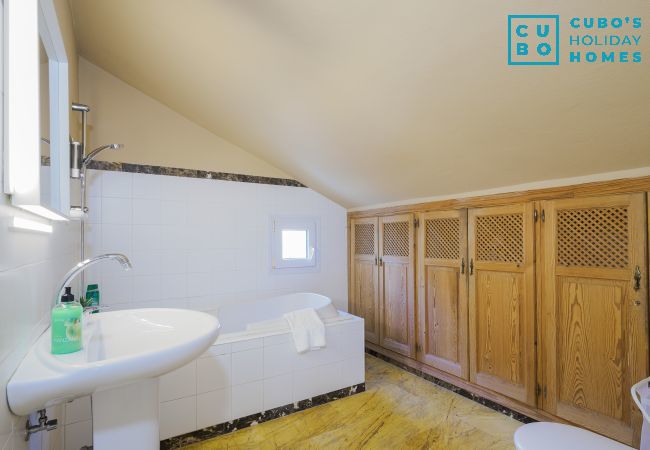 Villa in Alhaurín el Grande - Cubo's Villa Bresell Privacy Pool & Family Fun Villa in Alhaurín el Grande - Cubo's Villa Bresell Privacy Pool & Family Fun