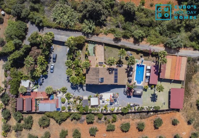 Villa in Alhaurín el Grande - Cubo's Villa Las Palmeras Altas 14PAX Villa in Alhaurín el Grande - Cubo's Villa Las Palmeras Altas 14PAX