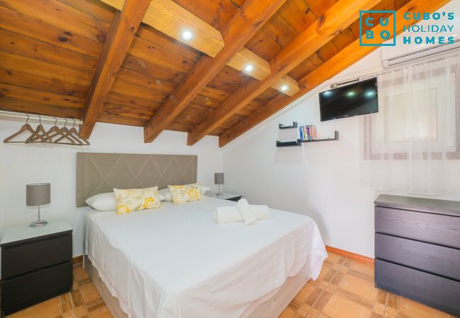 Villa in Alhaurín el Grande - Cubo's Villa Las Palmeras Altas 17PAX Villa in Alhaurín el Grande - Cubo's Villa Las Palmeras Altas 17PAX